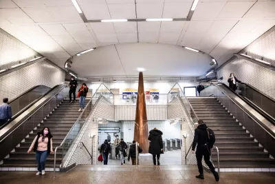 Photo de l'œuvre d'art station Esquirol ligne A du métro (Agrandir l'image - fenêtre modale)