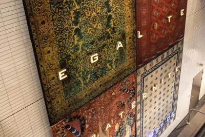 Photo de l'œuvre d'art station Palais de Justice ligne B du métro (Agrandir l'image - fenêtre modale)