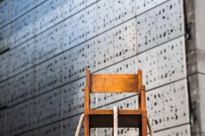 Photo de l'œuvre d'art station Aéroport Toulouse Blagnac sur la ligne du tramway   (Agrandir l'image - fenêtre modale)